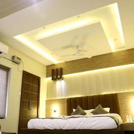 Hotel Santoor 瓦拉纳西 外观 照片