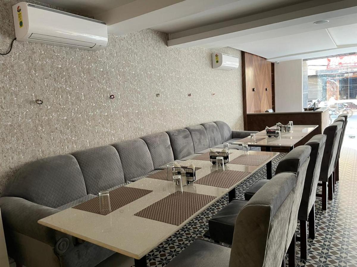 Hotel Santoor 瓦拉纳西 外观 照片