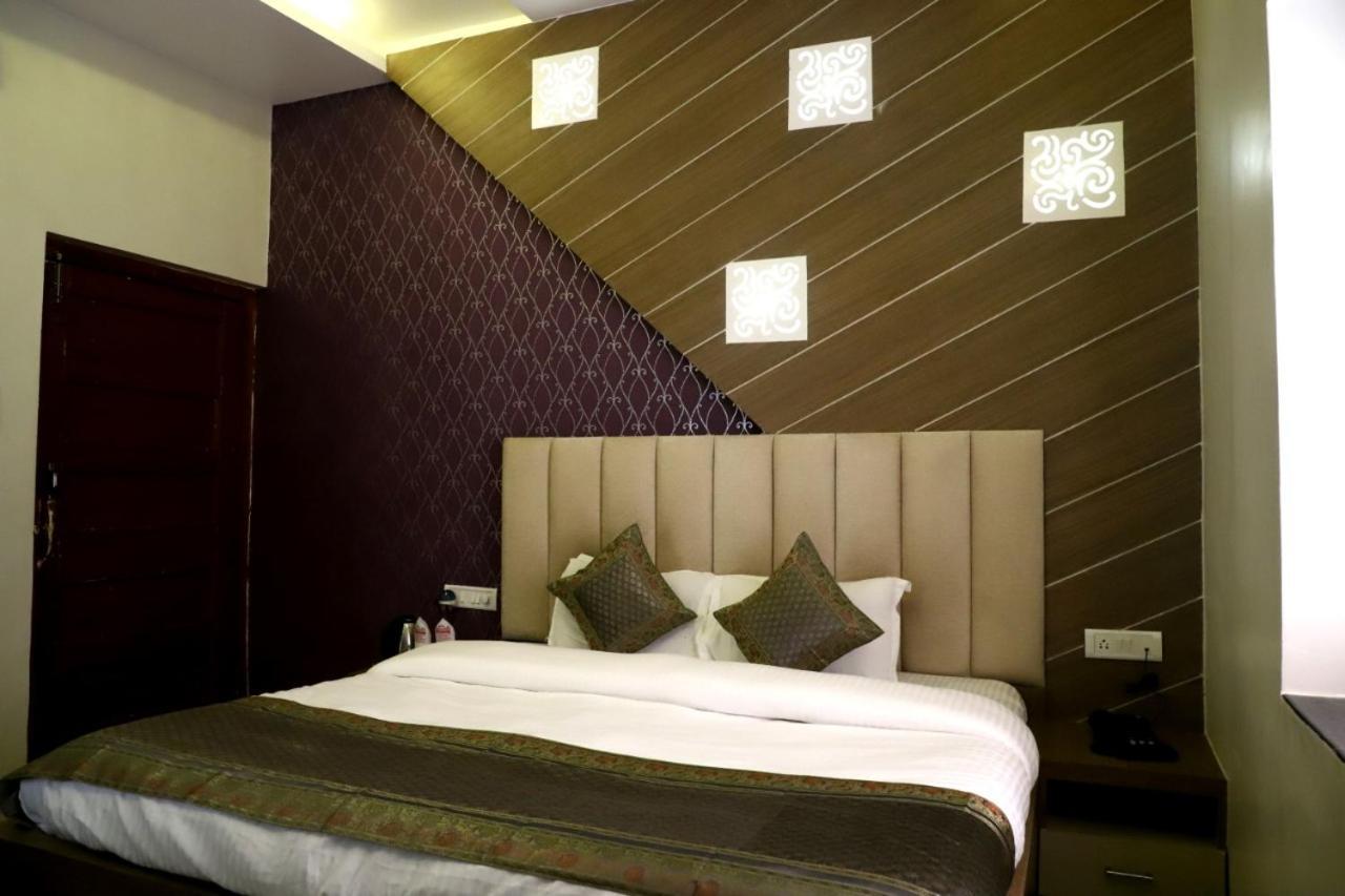 Hotel Santoor 瓦拉纳西 外观 照片