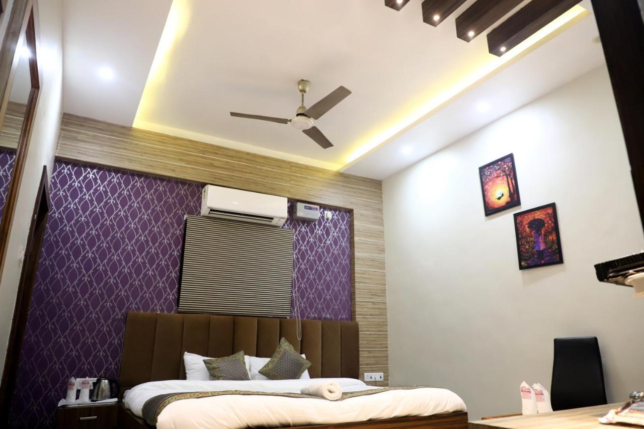 Hotel Santoor 瓦拉纳西 外观 照片