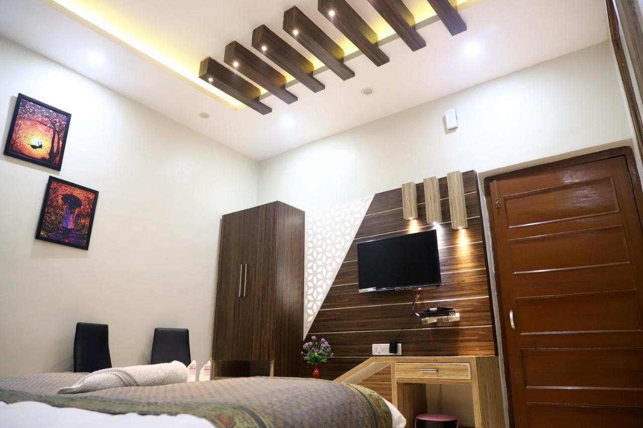 Hotel Santoor 瓦拉纳西 外观 照片