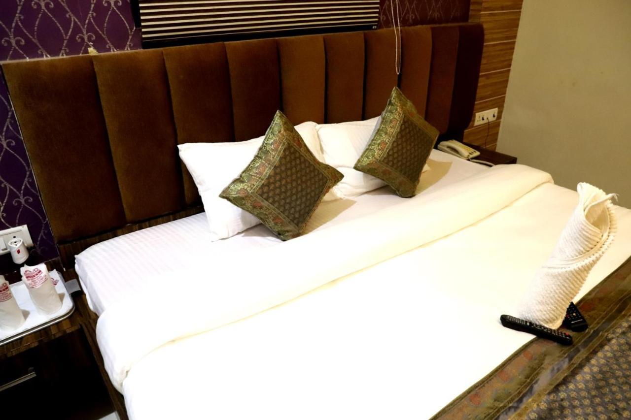 Hotel Santoor 瓦拉纳西 外观 照片